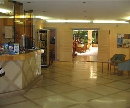 Residhotel Maupassant Lägenhetshotell 2*